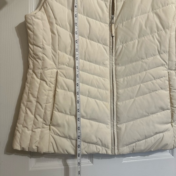 Talbots puffer vest - Picture 4 of 7